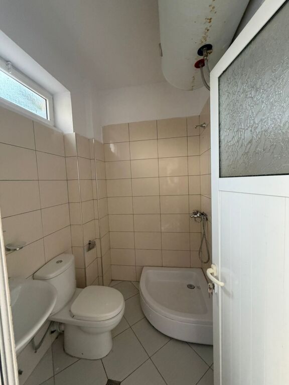 Appartamento 1+1 in affitto vicino a Via Bardhyl
