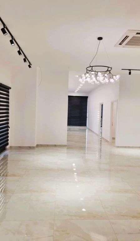 🏢 JEPET ME QIRA AMBIENT KOMERCIAL – FARMACIA 10