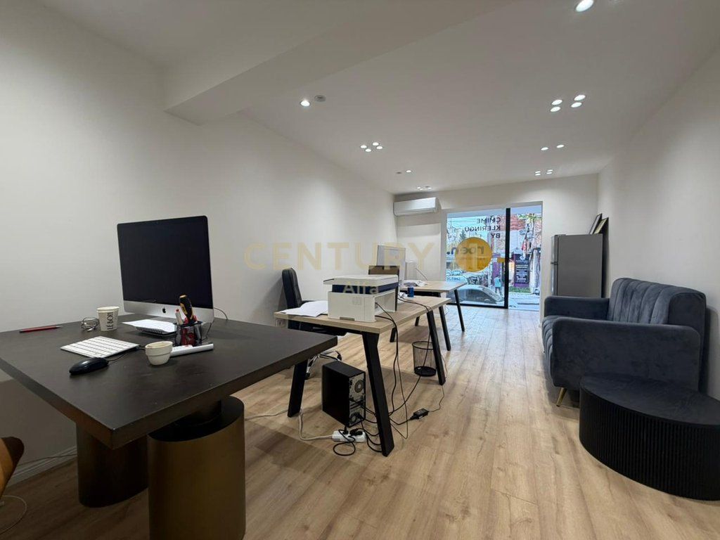 AFFITTO, AMBIENTE 30 m² PIANO 0, VICINO ALLA VIA KOSOVARËVE