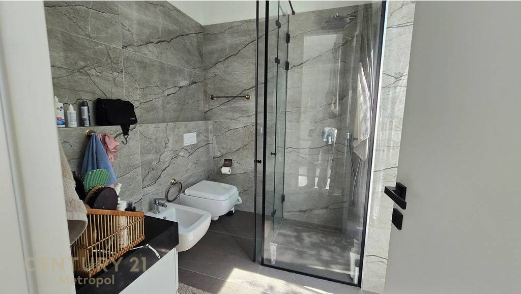 Appartamento 2+1+2+giardino+ 2 Garage in affitto, Forest Residence - Lago Secco!