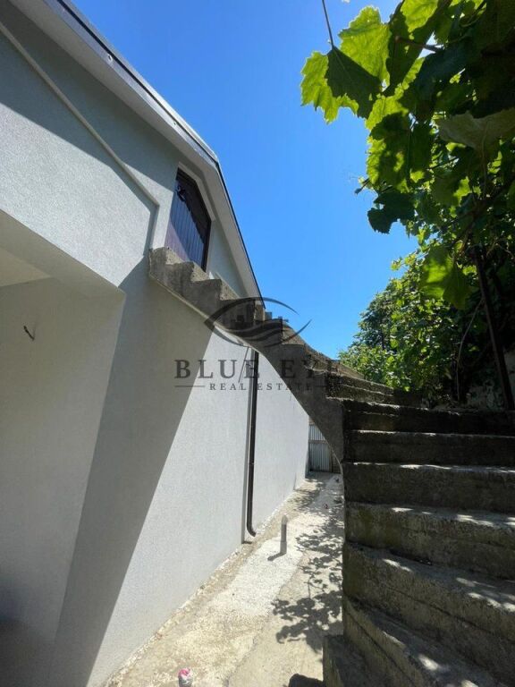 Villa su due piani in vendita a Durrës, ex fabbrica di mattoni