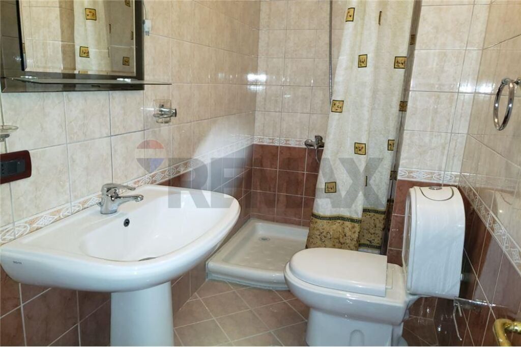 APARTAMENT ME QIRA 2+1 TEK HIM KOLLI