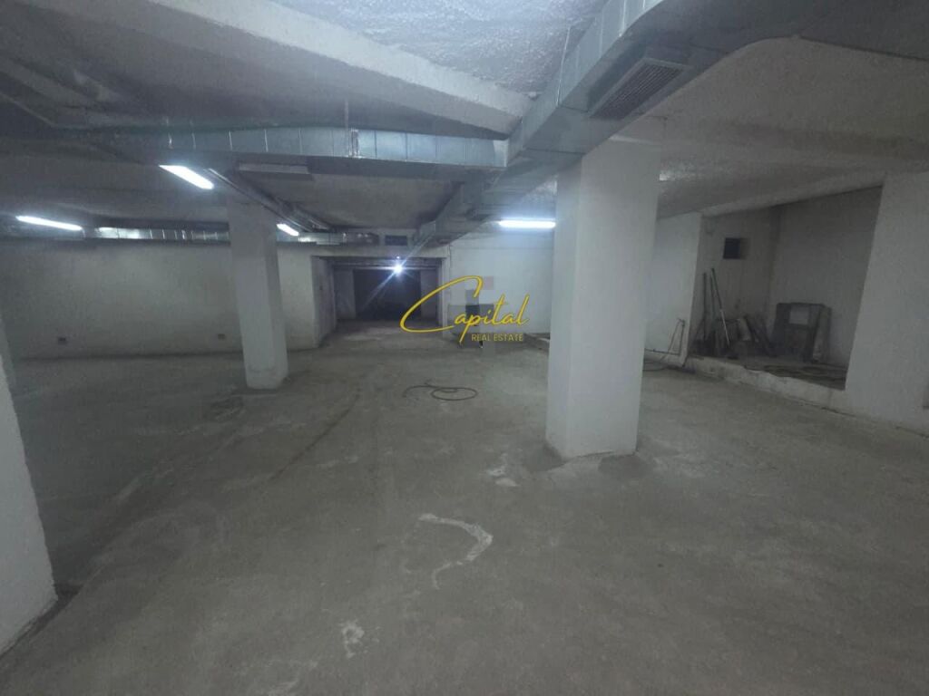 WAREHOUSE FOR RENT 350 M2 NEW MARKET 2,100 EURO