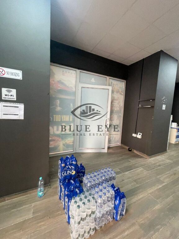 Locale commerciale in affitto vicino al Palazzo dello Sport, Durazzo!