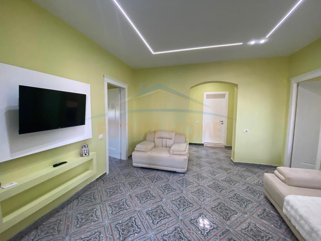 Affitto, Appartamento, vicino a Casa Italia, Tirana