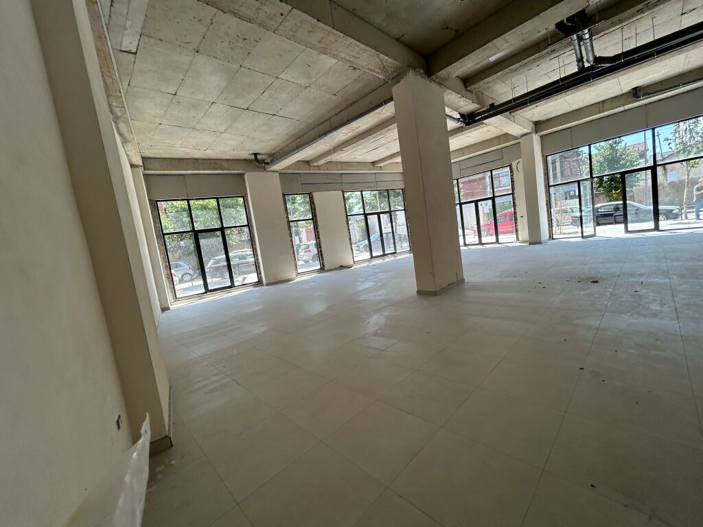 Commercial space for rent at 5 Maji