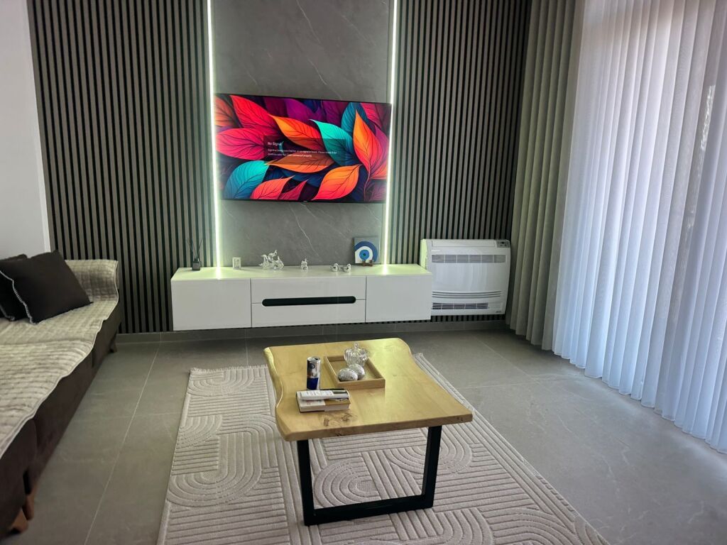Jepet me Qera Apartament 1+1 Rruga Jordan Misja