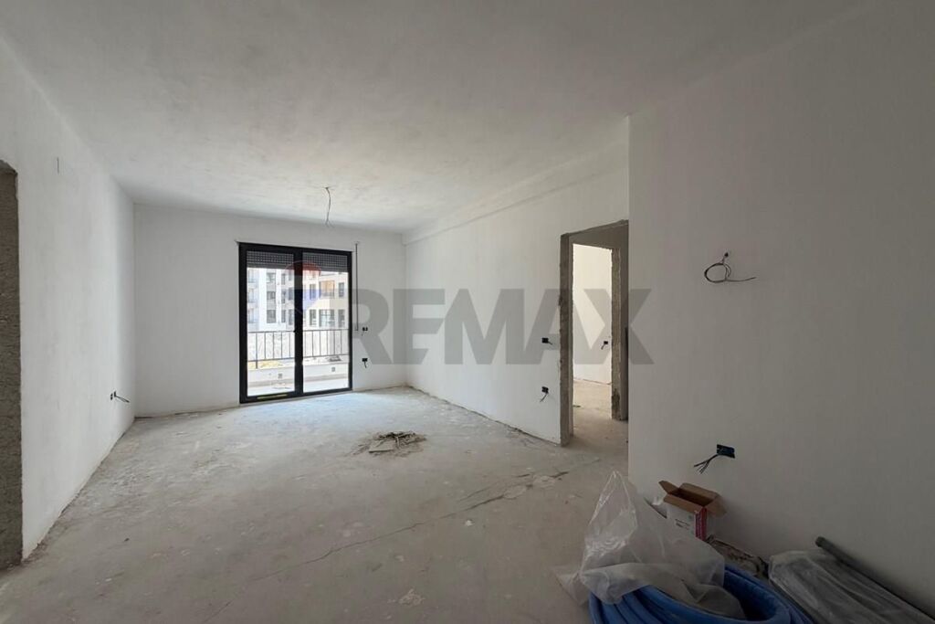 APARTAMENT 3+1+2 PER SHITJE NE KINOSTUDIO