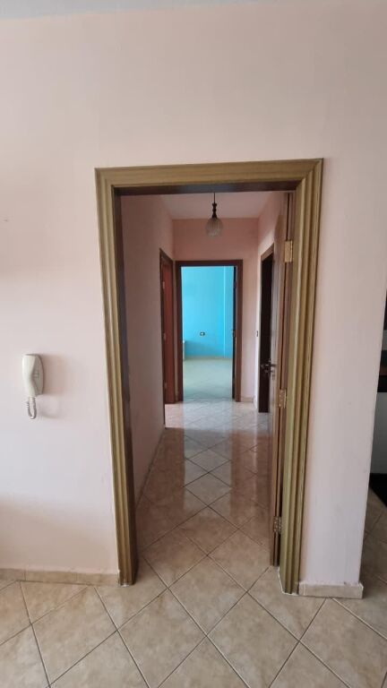 APPARTAMENTO 2+1+2 BAGNI. 40000 LEKE. YZBERISHT