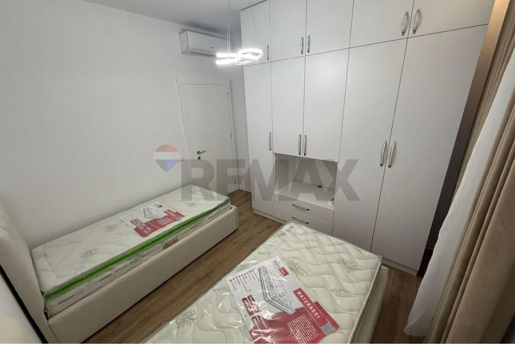 Apartament 2+1 me qera Porta Gjelbert