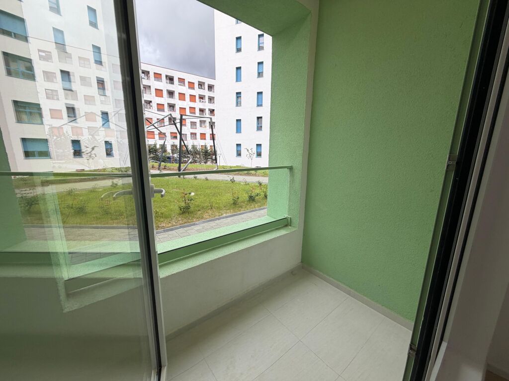 Jepet me qira ambient biznesi tek Rezidenza Kadiu