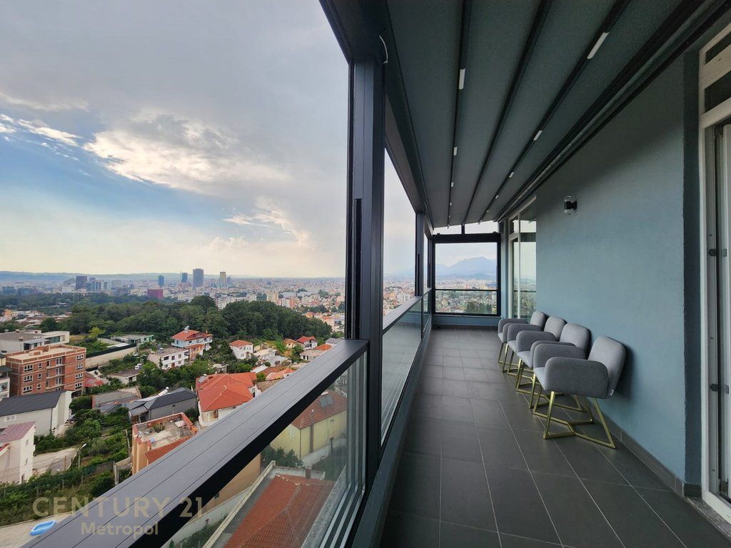 Jepet me qera qera apartament 2+1+2 tualete +2 poste parkimi ,rruga e Elbasanit! 1,500 € /Muaj