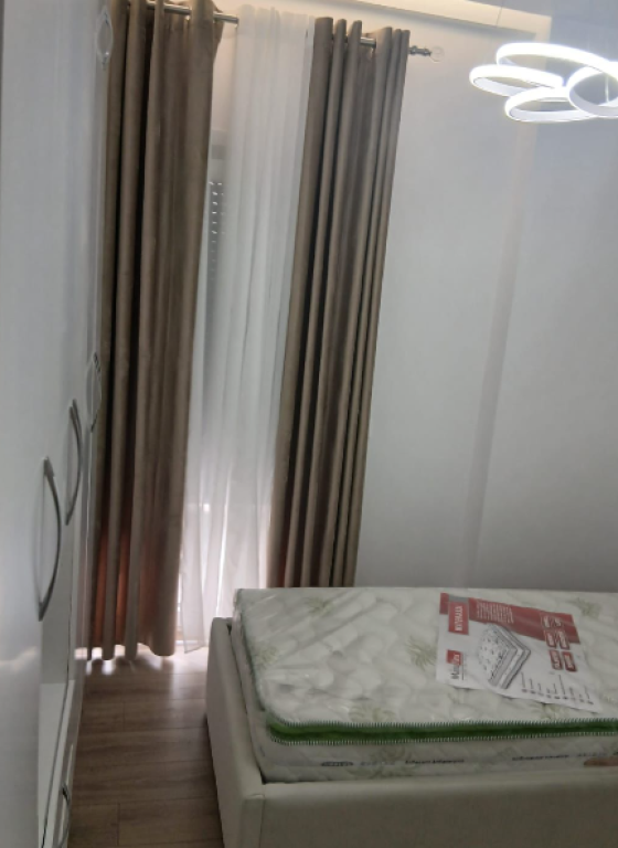 JEPET ME QIRA APARTAMENT 2+1  PORTA TIRANA E RE