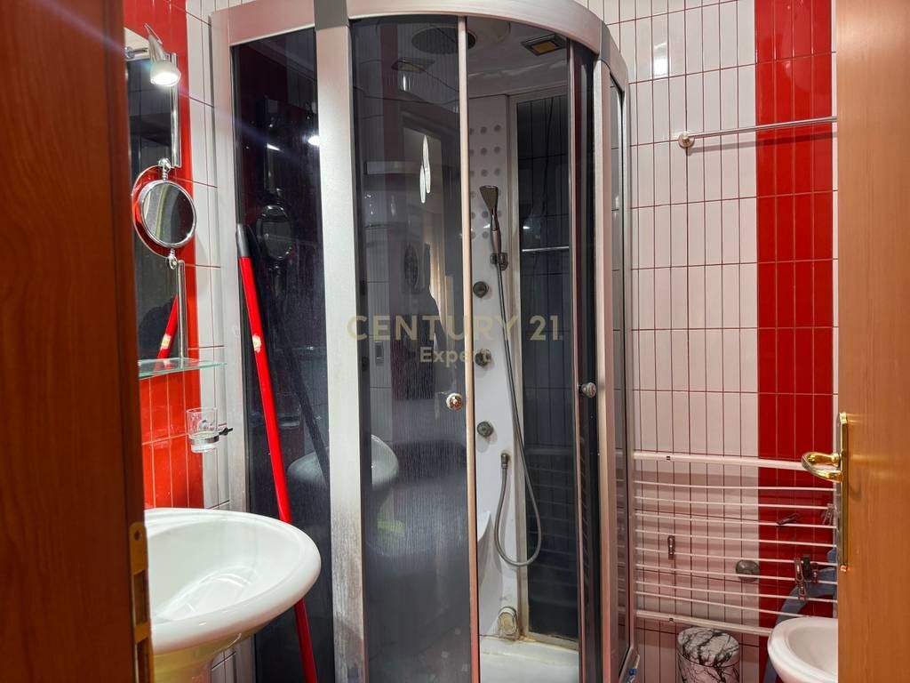 GARSONIERE PER QIRA NE RRUGEN E DURRESIT 500 € /Muaj