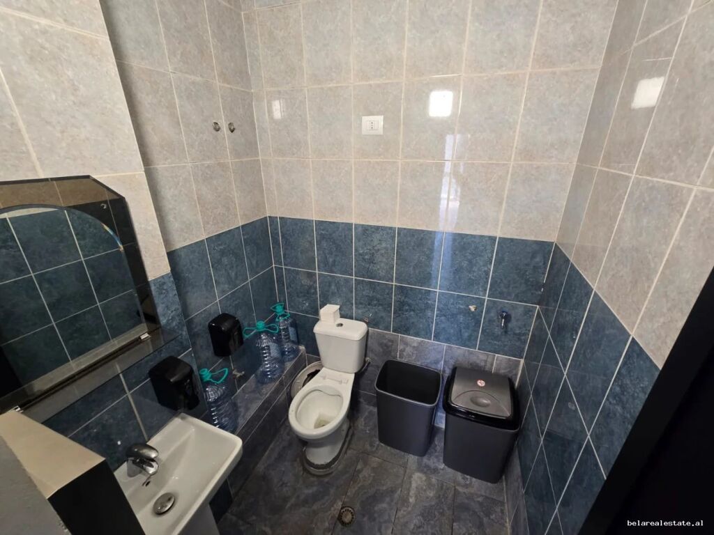 Ufficio in affitto in centro (ID BZ2994) Tirana