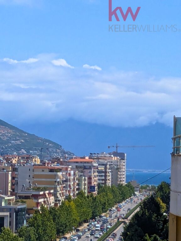 OKAZION SHITET APARTAMENT 2+1+2 + 2 BALLKONE NE ZEMER TE TRANSBALLKANIKES ME PAMJE DETI