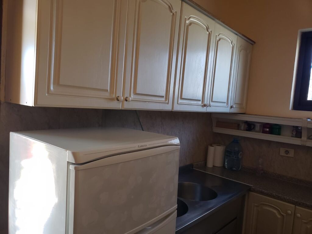 Private two-story house for rent in Vaqarr !