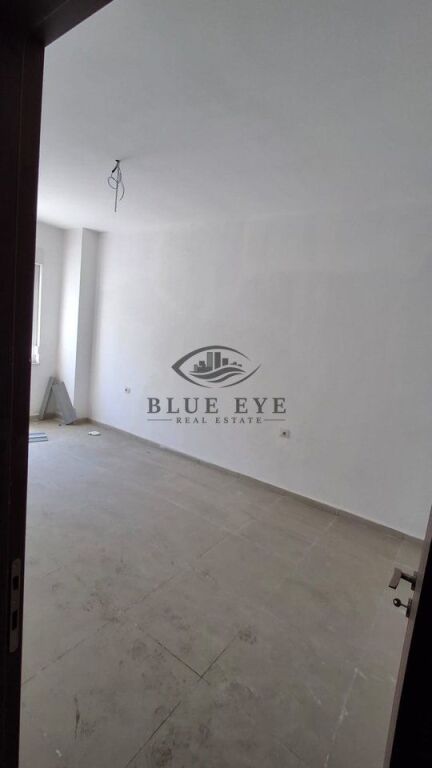 Business premises for rent at the former Police District, Durres!