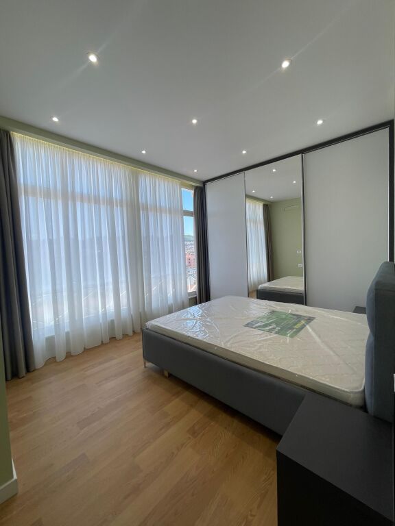 Apartament 1+1+post parkimi ne Kompleksin Delijorgji