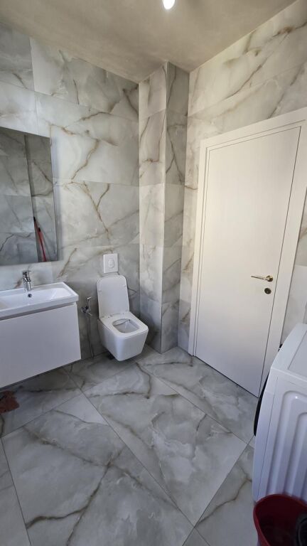 Jepet me qera apartament 1+1 në Astir i pabanuar më parë