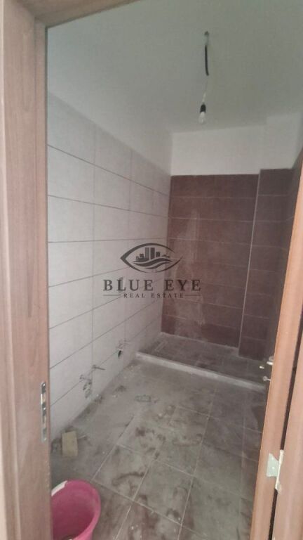 Business premises for rent at the former Police District, Durres!