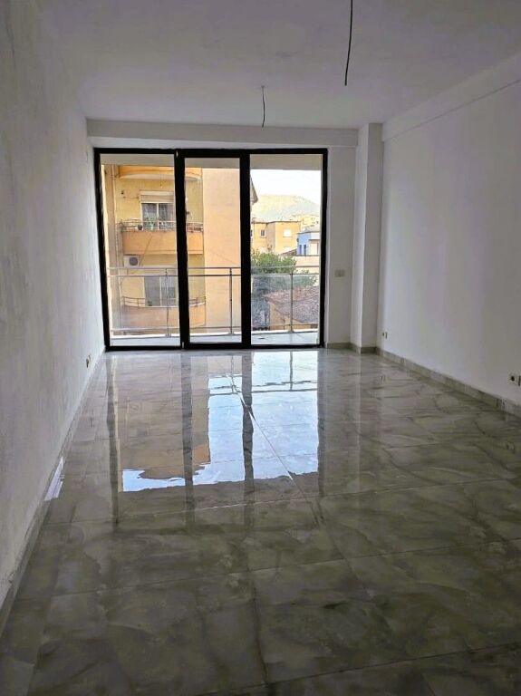 🏢 Jepet me qira ambient zyre – Rr. Mine Peza
