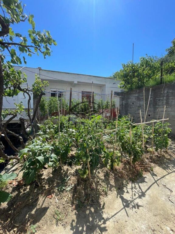 Villa su due piani in vendita a Durrës, ex fabbrica di mattoni