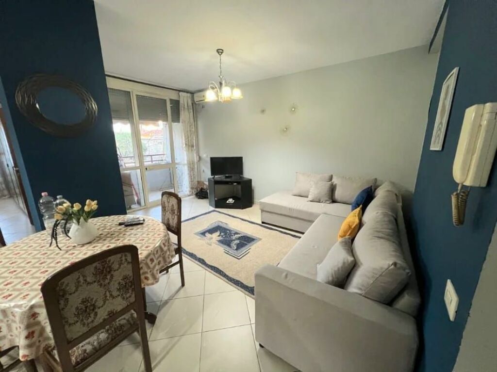 Apartament me qera 1+1- 📍Rruga Fortuzi - 500 mije leke