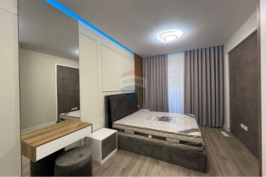 Apartament 2+1+2 Per Qira Ne Qender !
