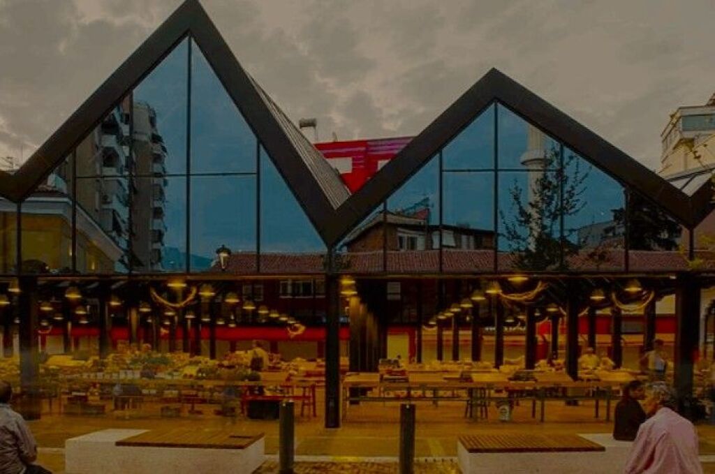 🏢 Zyrë me Qira – Pazari i Ri ✨