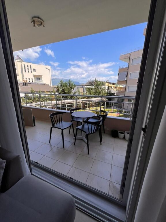 1+1, con parcheggio in via Peti, Lago Secco, 700 euro