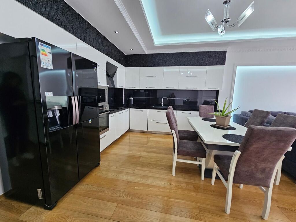 🏡 Affittasi appartamento 2+1+2 vicino allo Zoo, Tirana