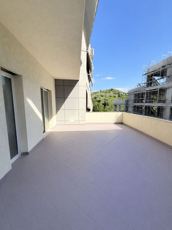 Shitet Apartament 3+1+2 me Verandë – Kompleksi Mateo, 📍 Kopshti Zoologjik, Tirana