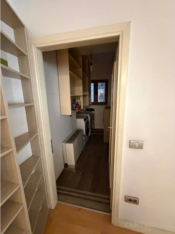 Shitet Apartament 2+1+2+Garazh te Myslym Shyri