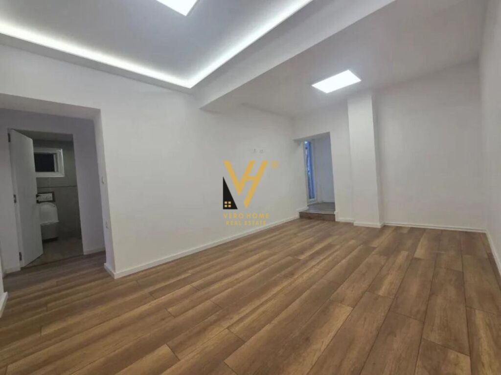 JEPET ZYRE 78 M2 ME QIRA TE BRRYLI 750 EURO