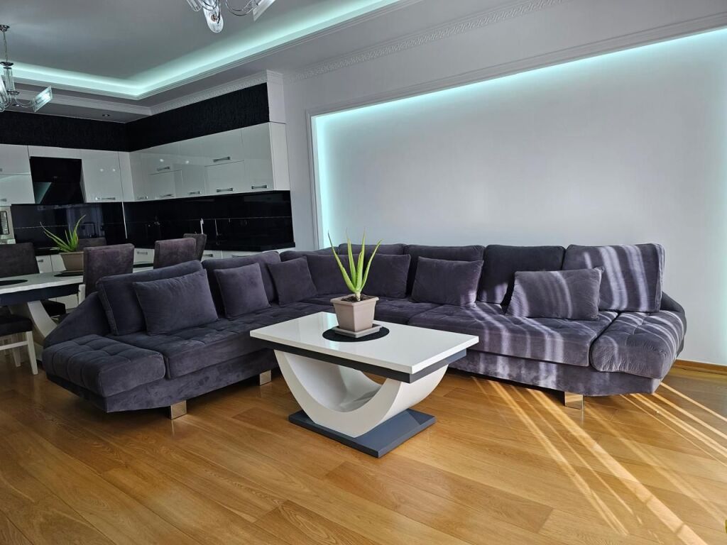 🏡 Affittasi appartamento 2+1+2 vicino allo Zoo, Tirana
