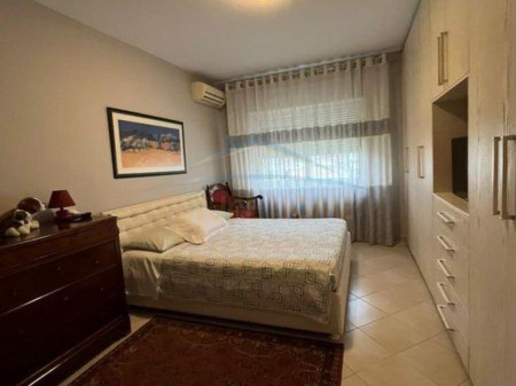 For sale, Apartment 2+1, former Bus Park, Tirana