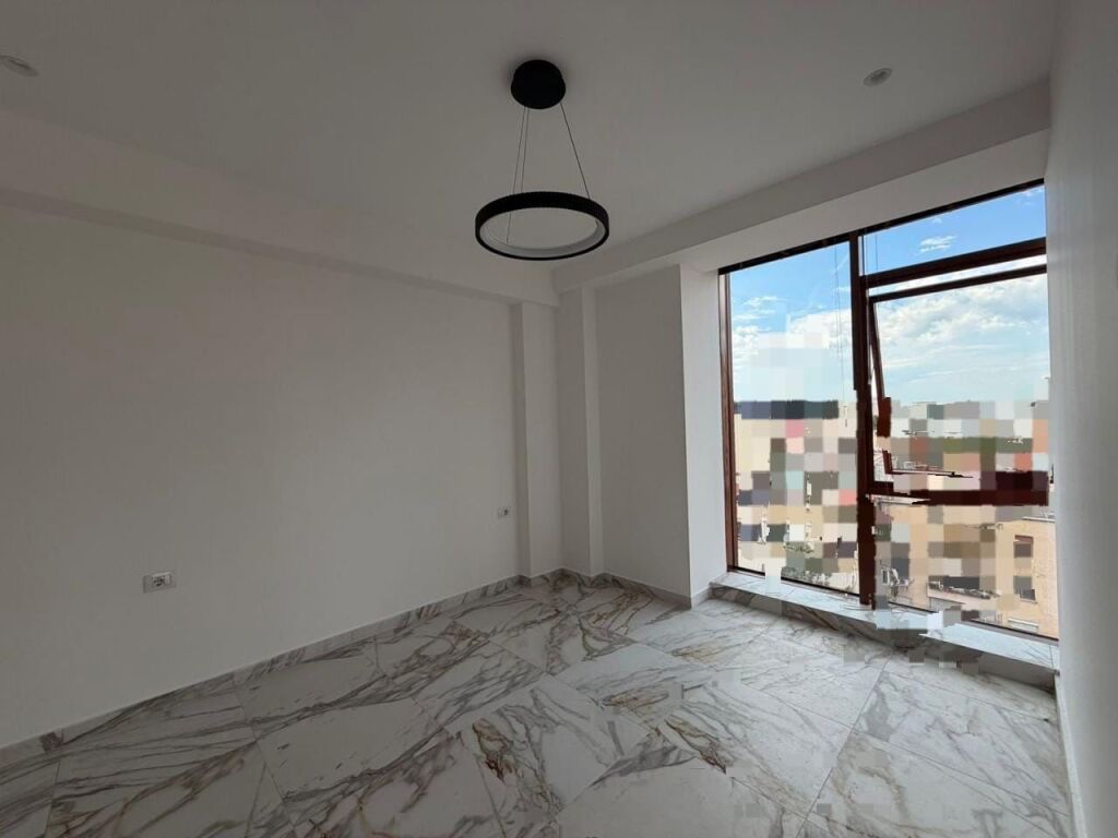 Ufficio in affitto 1+1 in Via Kavaja (ID BZ2995) Tirana