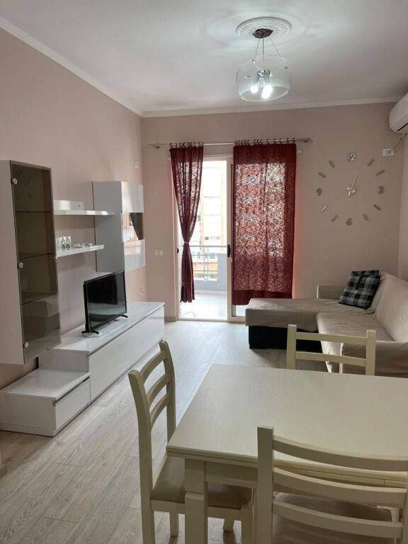 1+1, te eja studio astir,500 mije leke