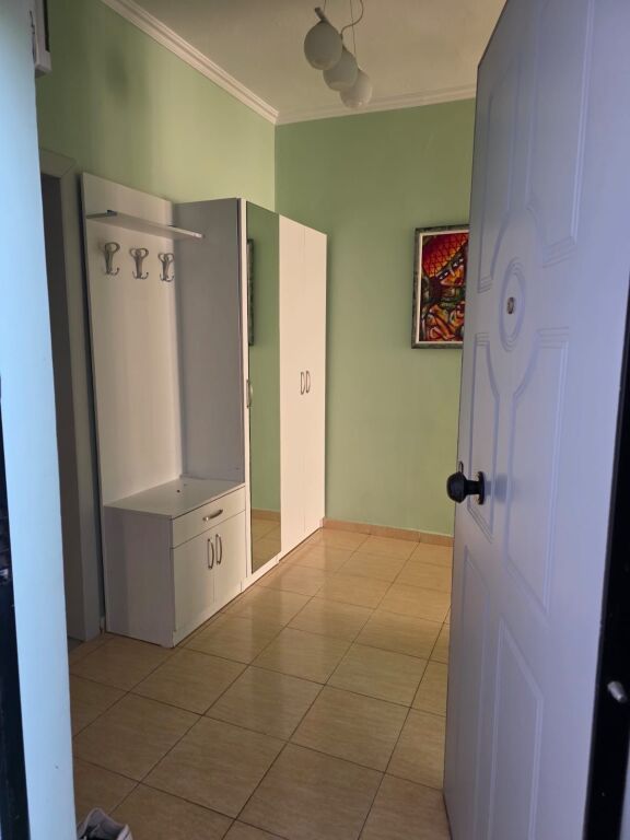 Apartament 2+1 per qera tek Ish Tregu Elektrik !