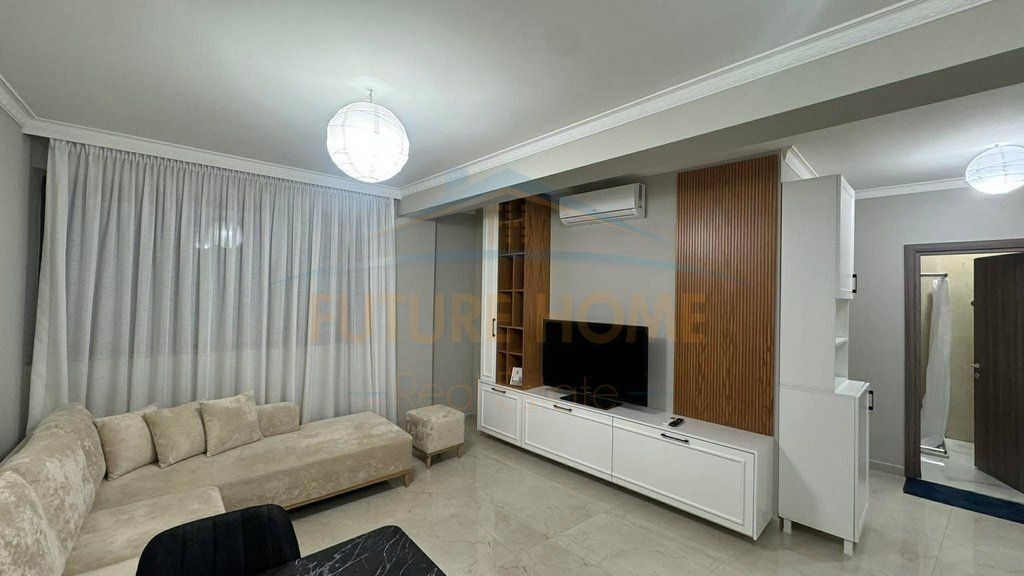 Qera, Apartament 1+1, Kopshti Botanik