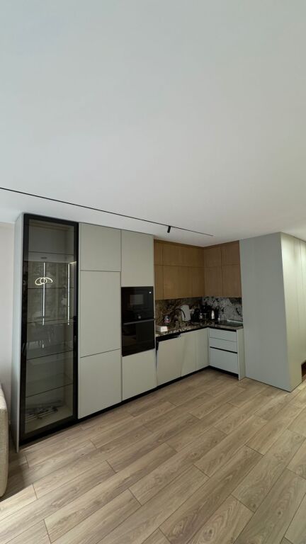 Jepet me Qira Apartament 2+1+2 – Liqeni i Thatë (Pranë Radisson)