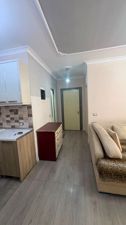 Affittasi 2+1+1 Astir vicino a Big Pjata 500 mila lek