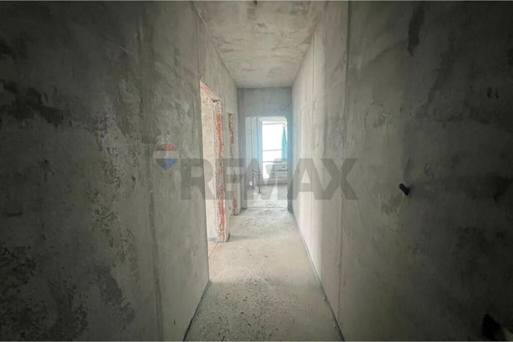 Apartament 2+1 ne shitje tek Shkolla 1 Maji