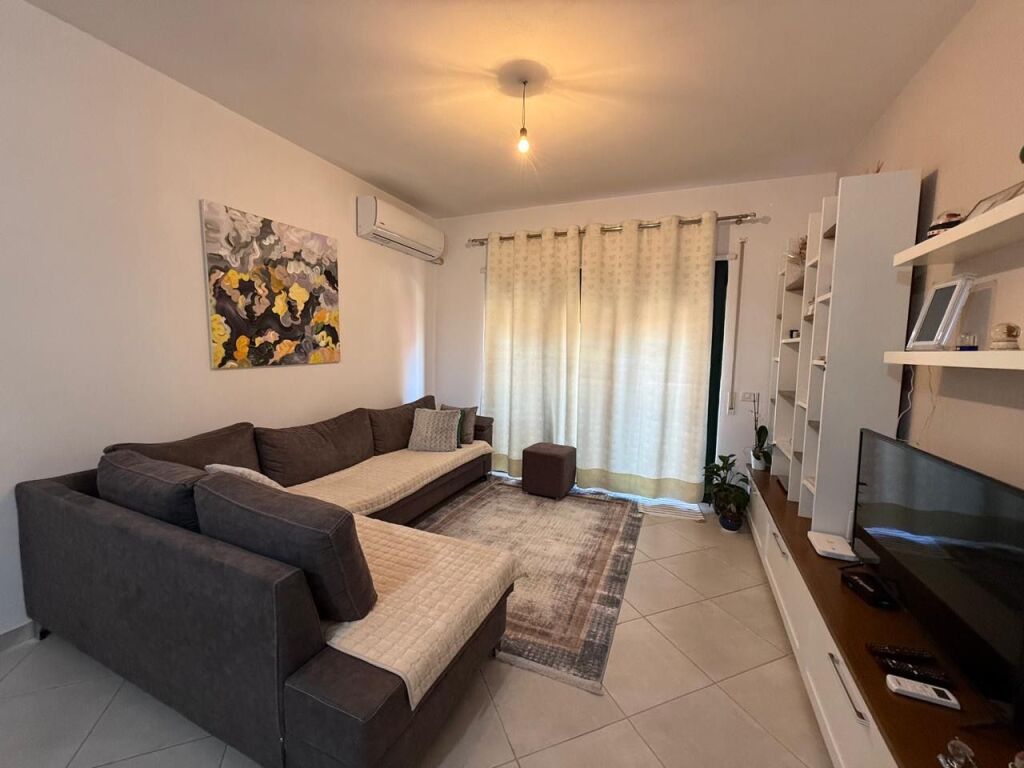 Appartamento 1+1 in affitto a Green City