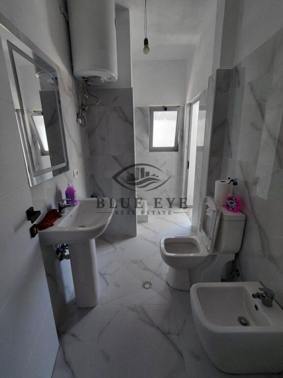 Apartament 2+1 për Shitje në Golem – Afër Karburantit