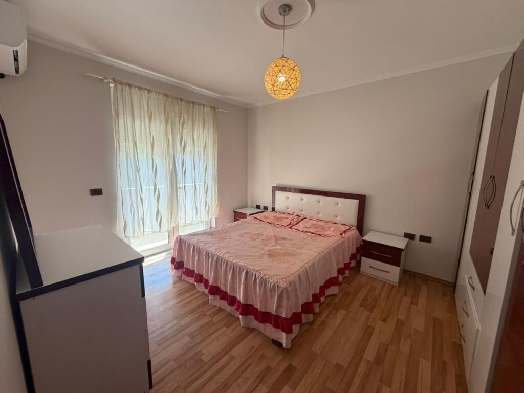 🏡 Appartamento 2+1 in affitto   📍 Posizione: Ex Parco degli Autobus, Via Babë Rexha💰 Prezzo: 55.000 Lek/mese (non trattabile)