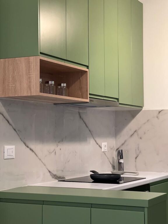 Apartament 1+1, Frosina Plaku!