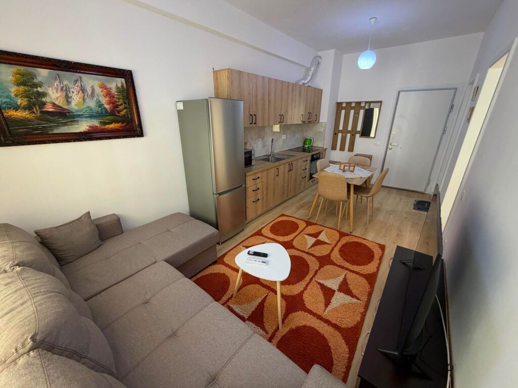 Jepet me qera apartament 1+1  📍 Adresa: Ali Demi, Kompleksi Kadiu