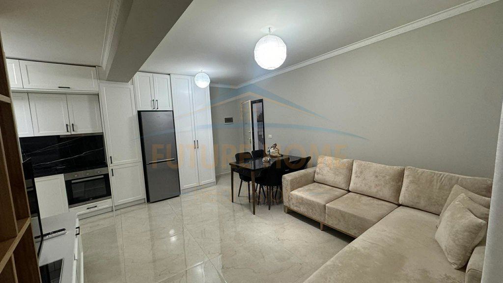 Qera, Apartament 1+1, Kopshti Botanik